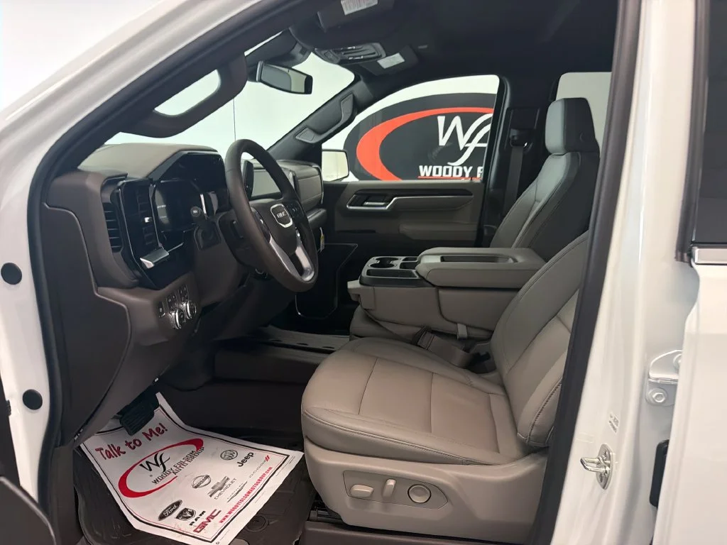 New 2026 Summit White GMC SLT image 9