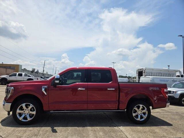 Used 2023 Rapid Red Metallic Tinted Clearcoat Ford King Ranch image 2