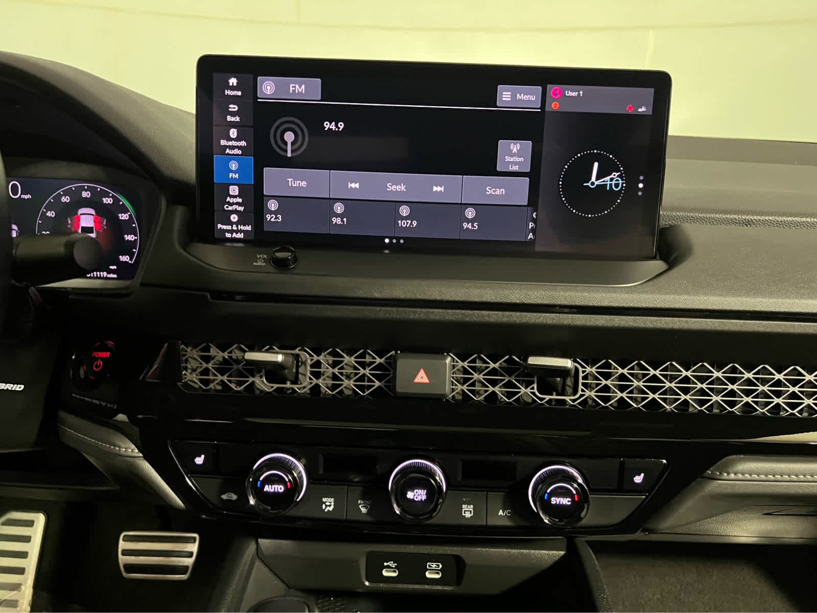 Used 2025 Platinum White Pearl Honda Sport image 12
