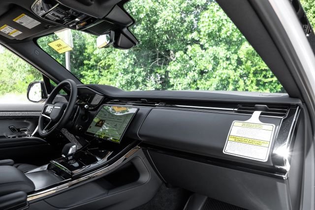 New 2026  Land Rover Dynamic SE image 15