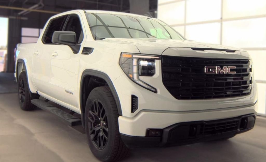 Used 2024 White GMC Elevation image 2
