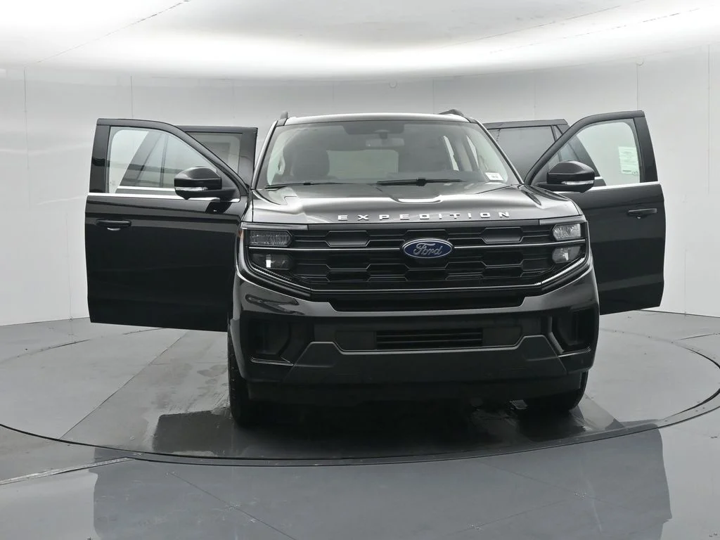 New 2026 Agate Black Metallic Ford Active image 33