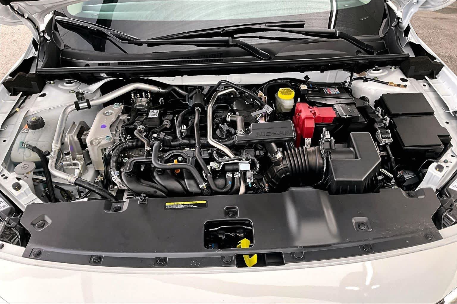 New 2026 Aspen White Tricoat/Super Black Nissan SR image 16