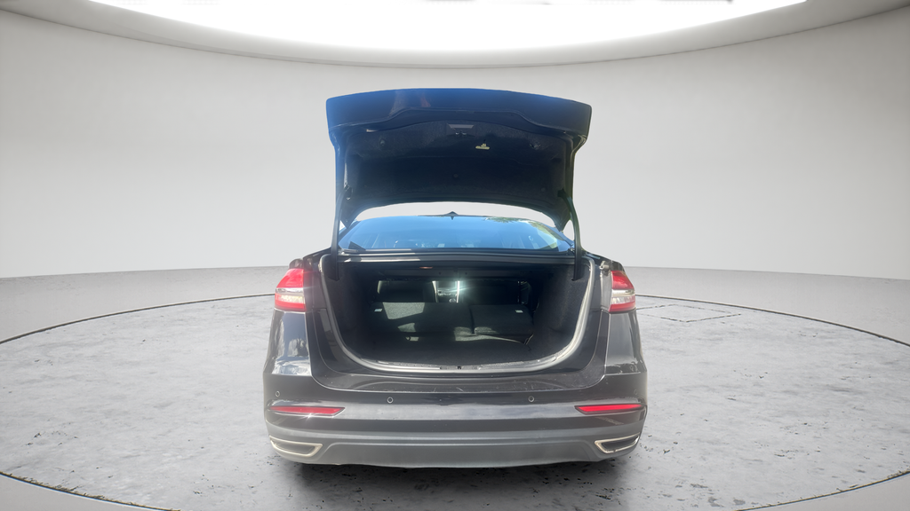 Used 2019 Black Ford SE image 9