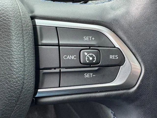 Used 2022 Bright White Clearcoat Jeep  image 19