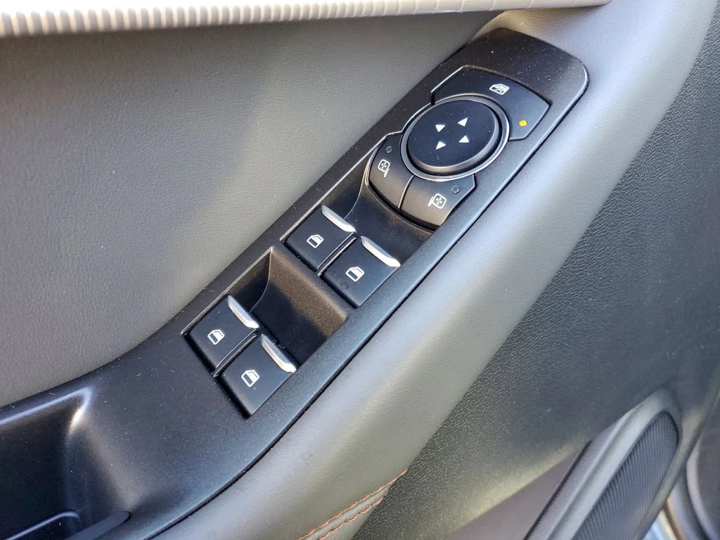 Used 2026 Vapor Blue Metallic Ford Active image 20