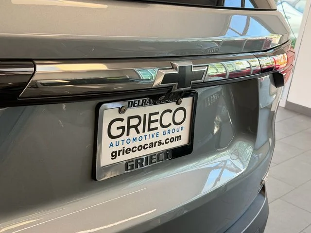 Used 2023 Gray Chevrolet RS image 9