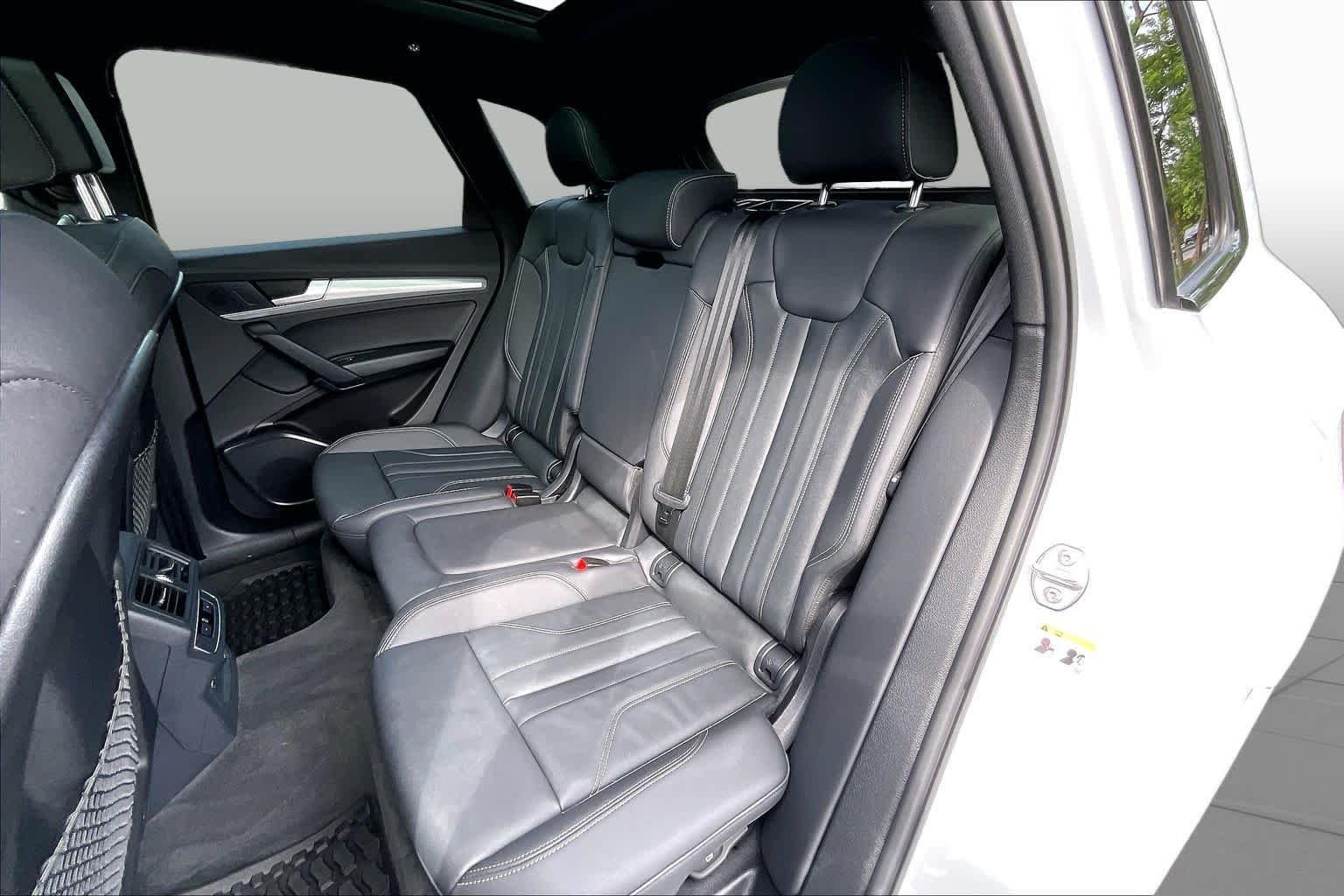 Used 2025 Glacier White Metallic Audi S line Premium image 21