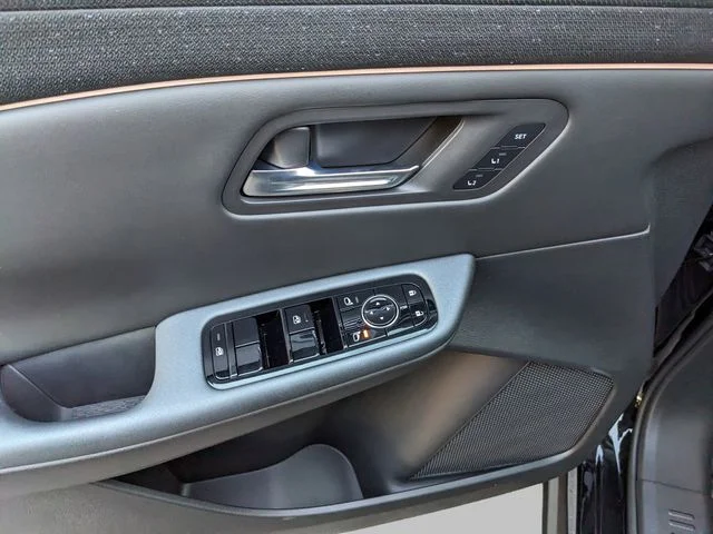 New 2026 Black Diamond Pearl Nissan Platinum+ image 18