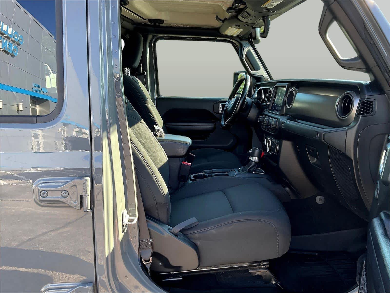 2021 Jeep Gladiator Willys - Photo 32