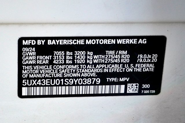 Used 2025 White BMW xDrive50e image 13