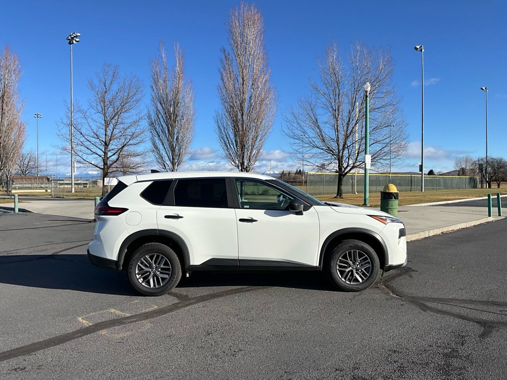 Used 2024 Nissan Rogue S with VIN 5N1BT3AB3RC673809 for sale in Baker City, OR