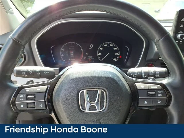 Used 2025 White Honda Touring image 23