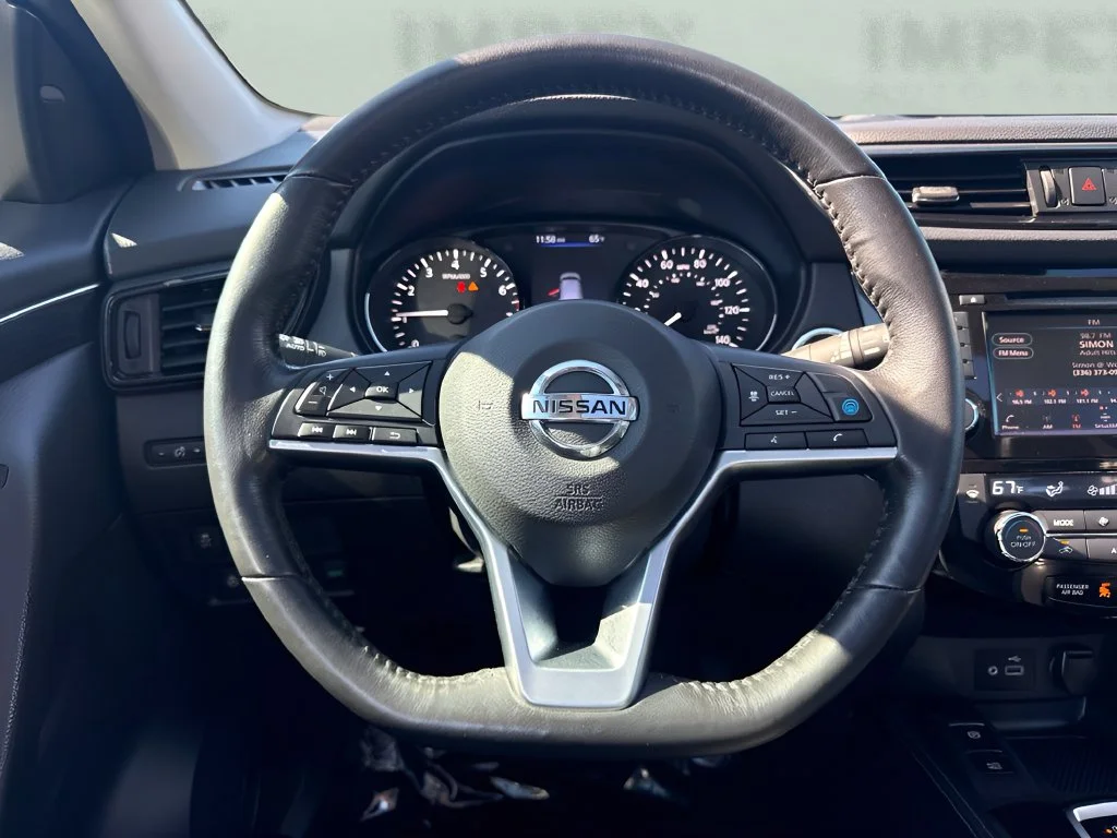 Used 2019 Black Nissan SL image 13