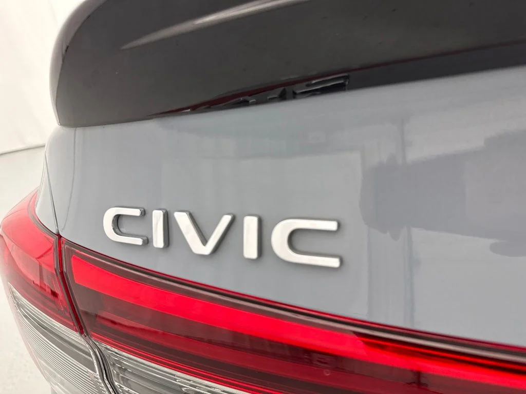 Used 2023  Honda Si image 8