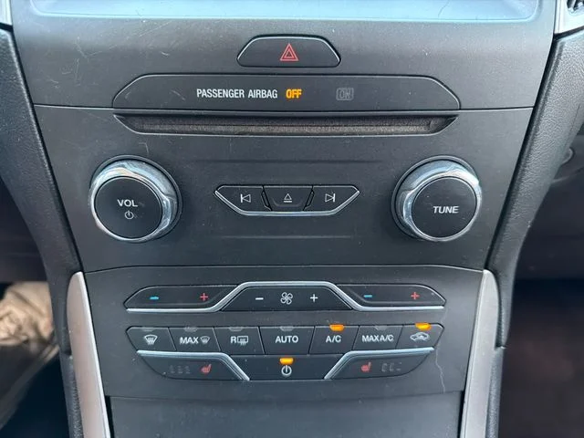 Used 2017 Gray Ford SEL image 14