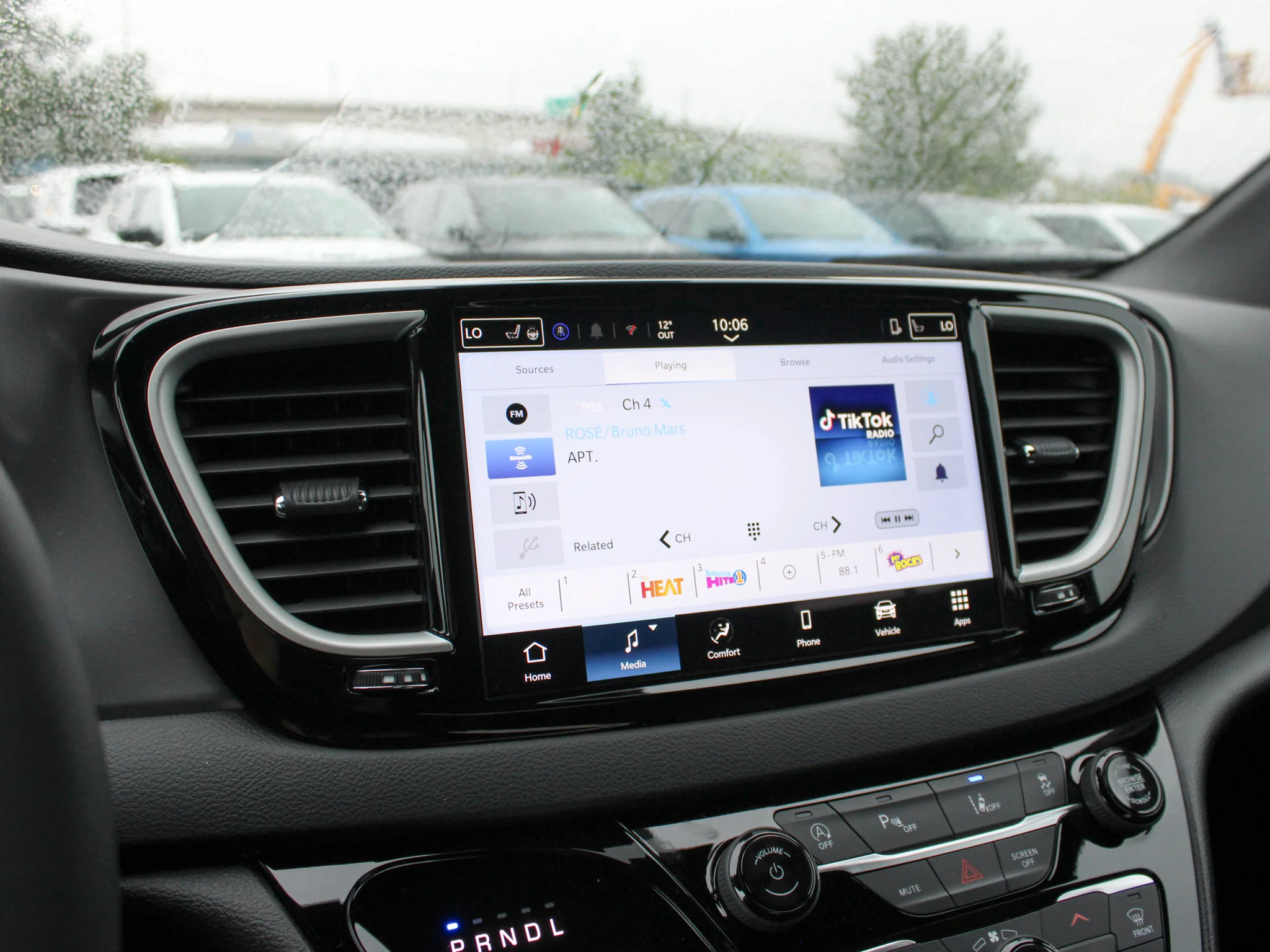 Used 2025 Black Chrysler SXT*, Heated Leather, Remote Start, Apple CarPlay image 19