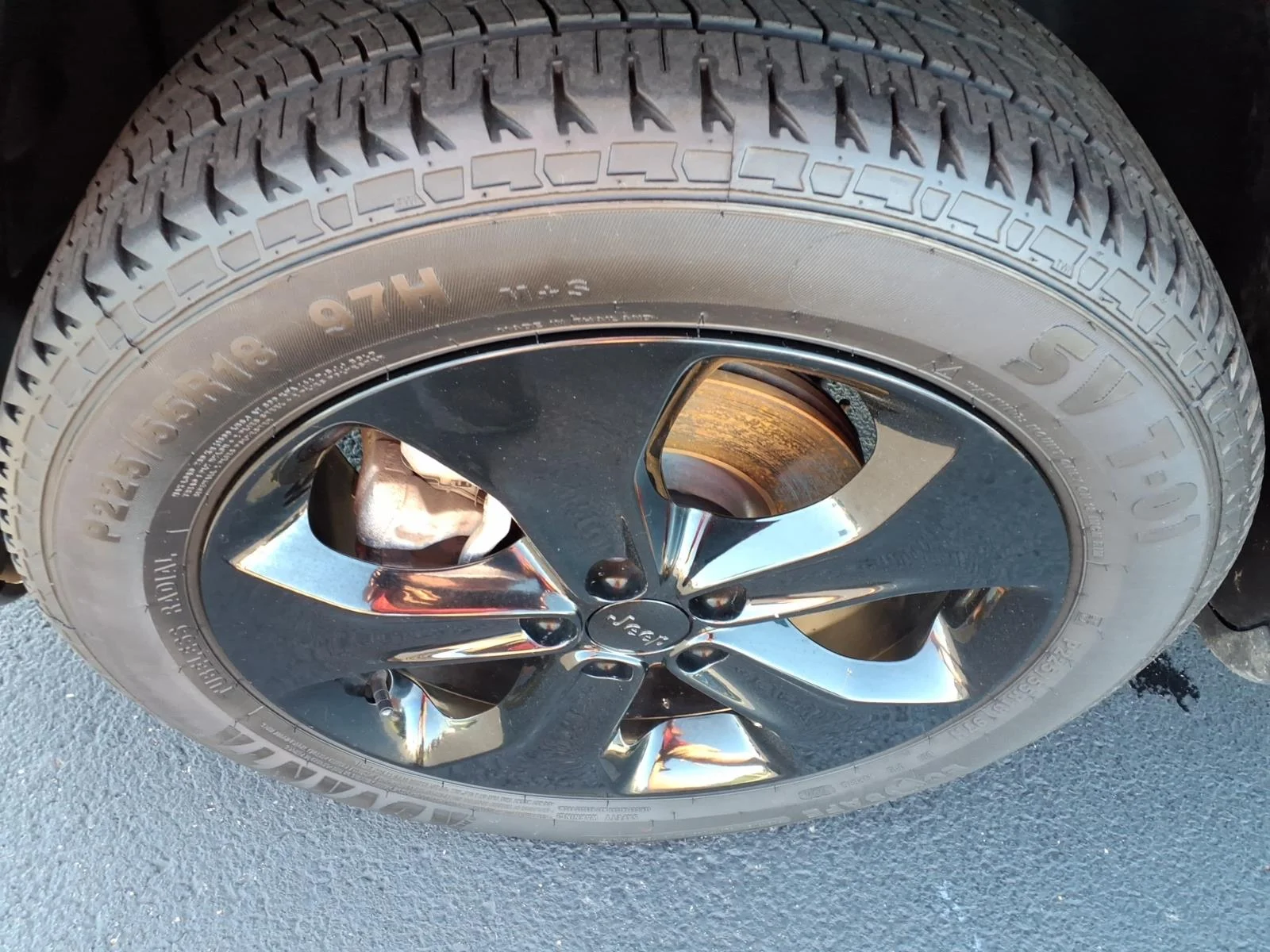 Used 2021 Blue Jeep Altitude image 17