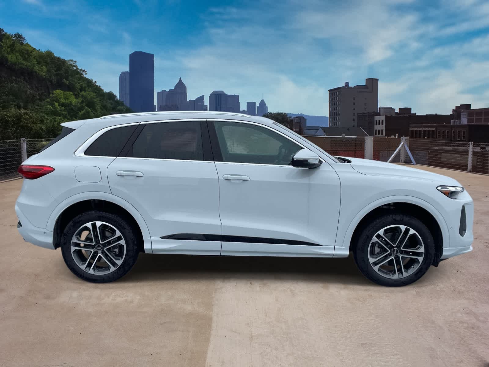 New 2026 2Y2Y/White Audi Premium image 6