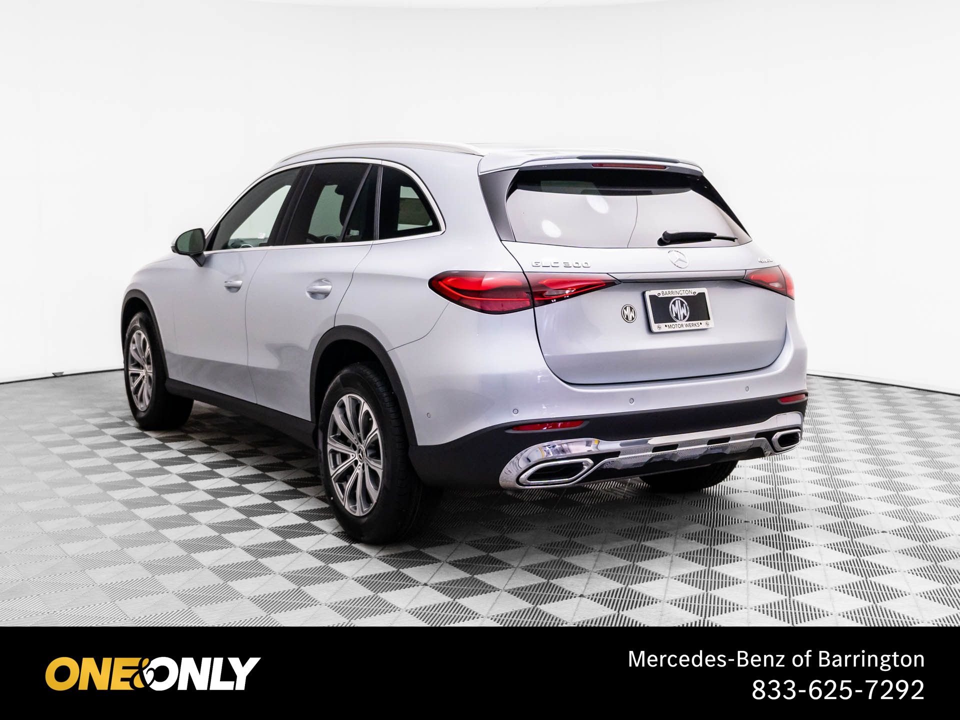 New 2026 Silver Mercedes-Benz GLC 300 image 3