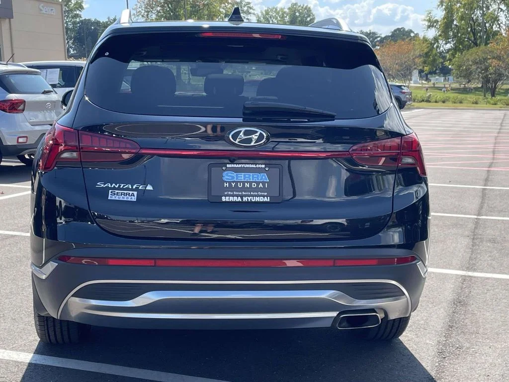 Used 2022 Black Hyundai SEL image 4