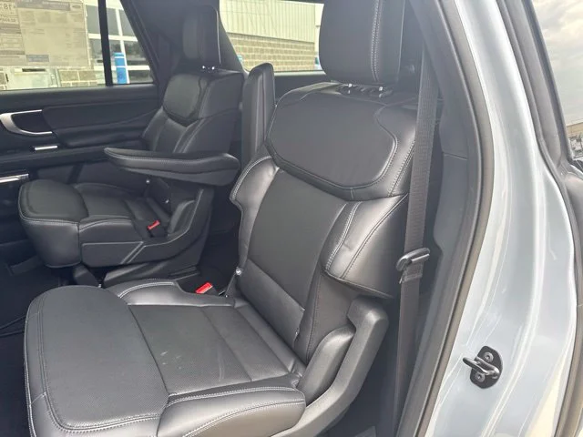 New 2027 Glacier Gray Metallic Tri-Coat Ford Platinum image 44