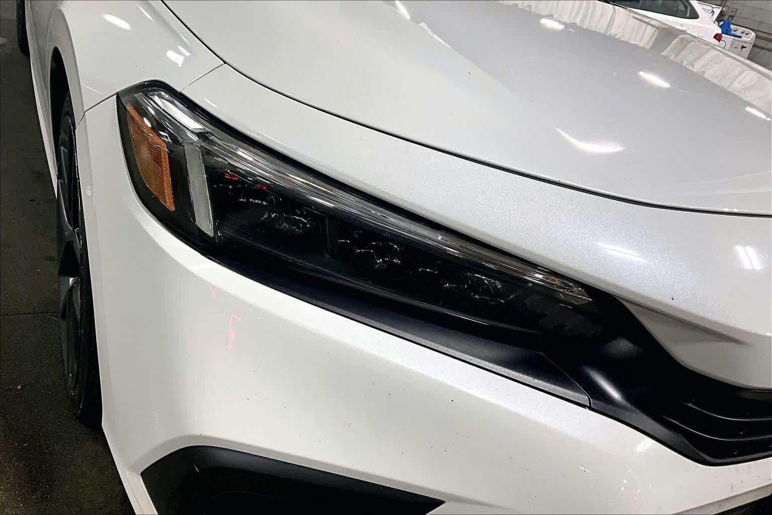 Used 2022 Platinum White Pearl Honda Sport image 28