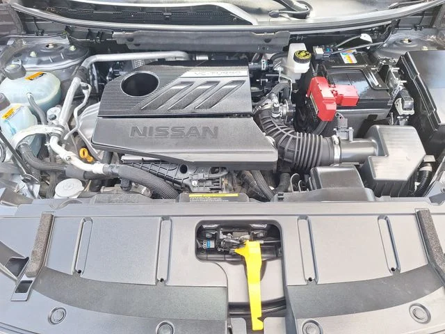 Used 2024 Gray Nissan Platinum image 23