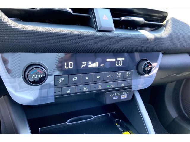 New 2026 ICE SILVER METALLIC Subaru Premium image 15