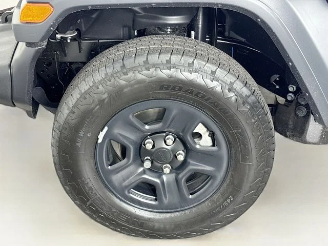 New 2026 Bright White Clear-Coat Exterior Paint Jeep Sport image 29