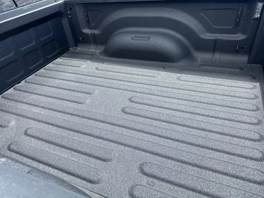 New 2026 Ceramic Gray Clear-Coat Exterior Paint RAM LARAMIE image 13