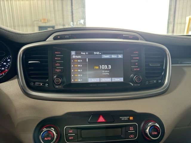 Used 2019 Purple Kia LX image 4