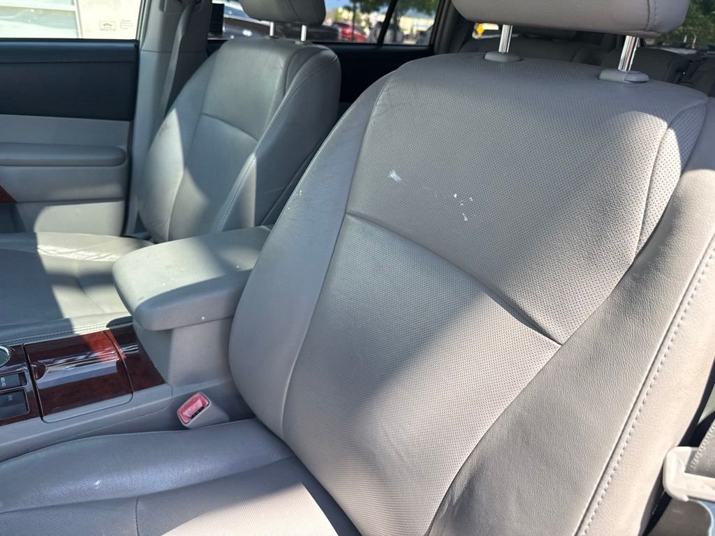Used 2011 Silver Toyota Limited image 20