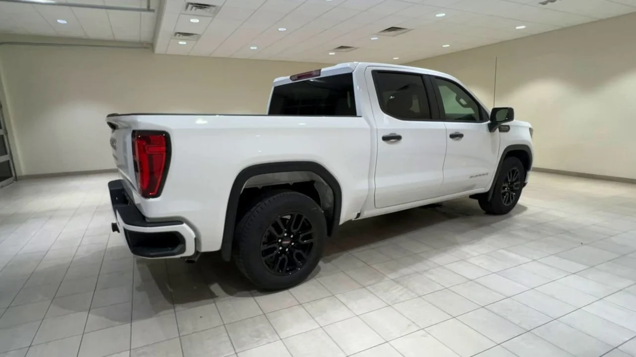 2025 GMC Sierra 1500 Pro - Photo 32
