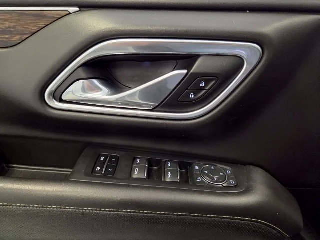 Used 2021 SUMMIT WHITE Chevrolet Premier image 30