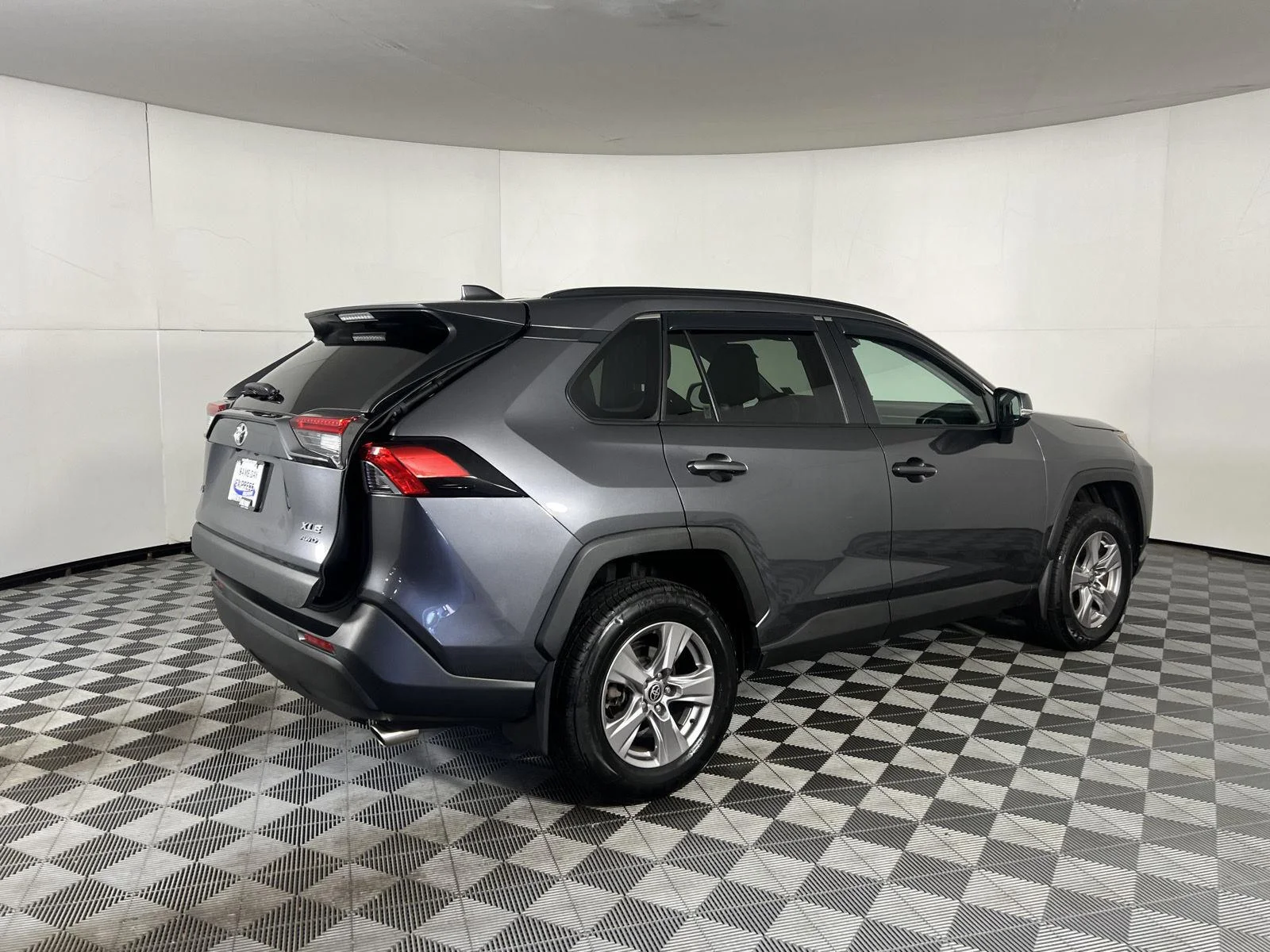 Used 2022  Toyota XLE image 43