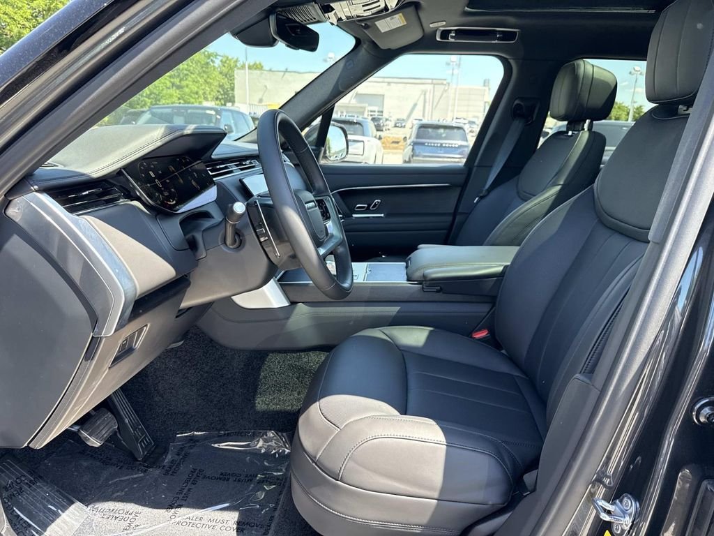 New 2026 Carpathian Grey Land Rover SE image 18