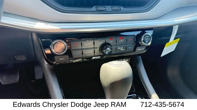New 2026 Black Jeep Latitude image 28
