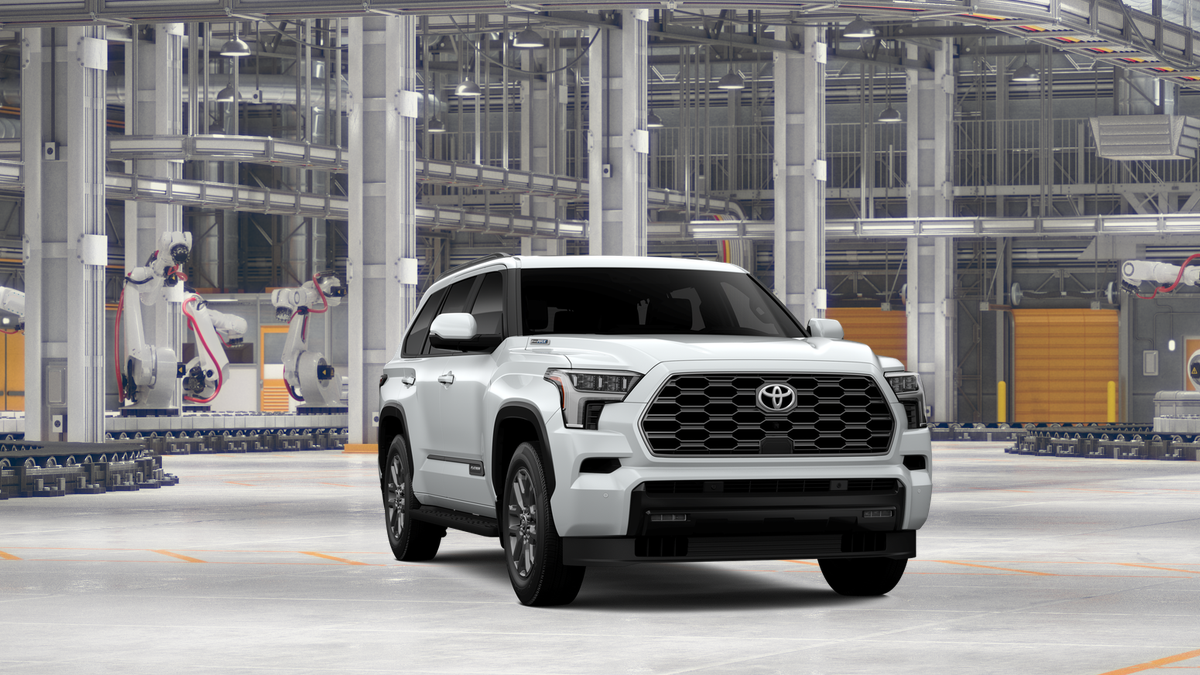 New 2026 Wind Chill Pearl Toyota Platinum image 16