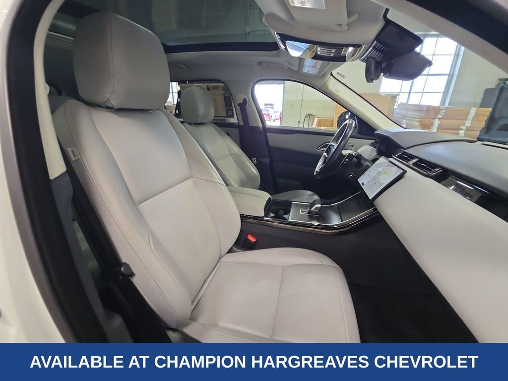 Used 2025 Ostuni Pearl White Metallic Land Rover Dynamic SE image 36