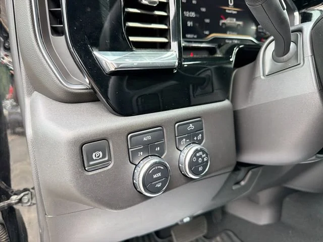 2024 GMC Sierra 1500 Elevation - Photo 18
