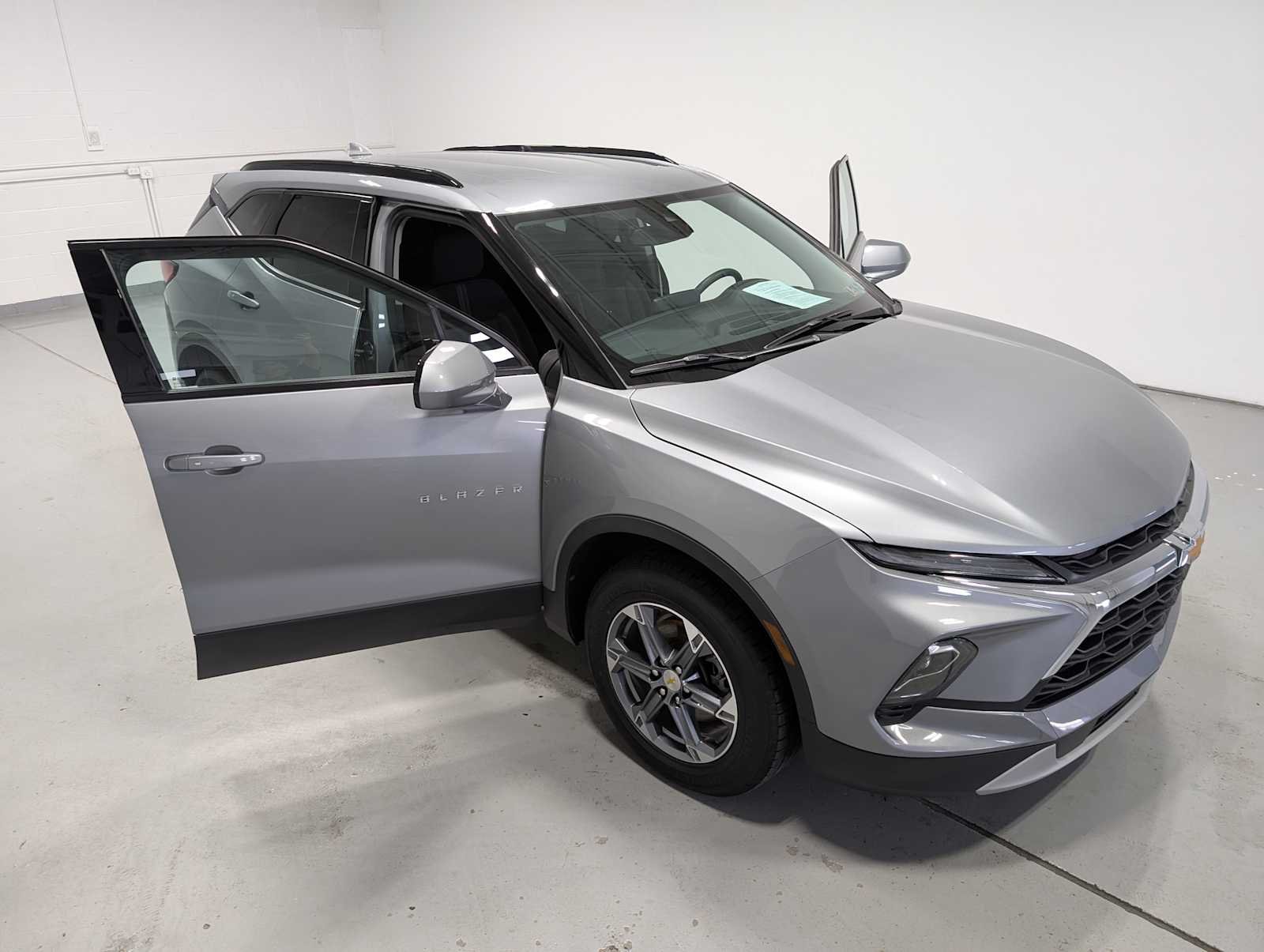Used 2024 Sterling Gray Metallic Chevrolet LT image 16