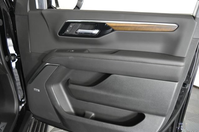 New 2026 Black Chevrolet High Country image 41
