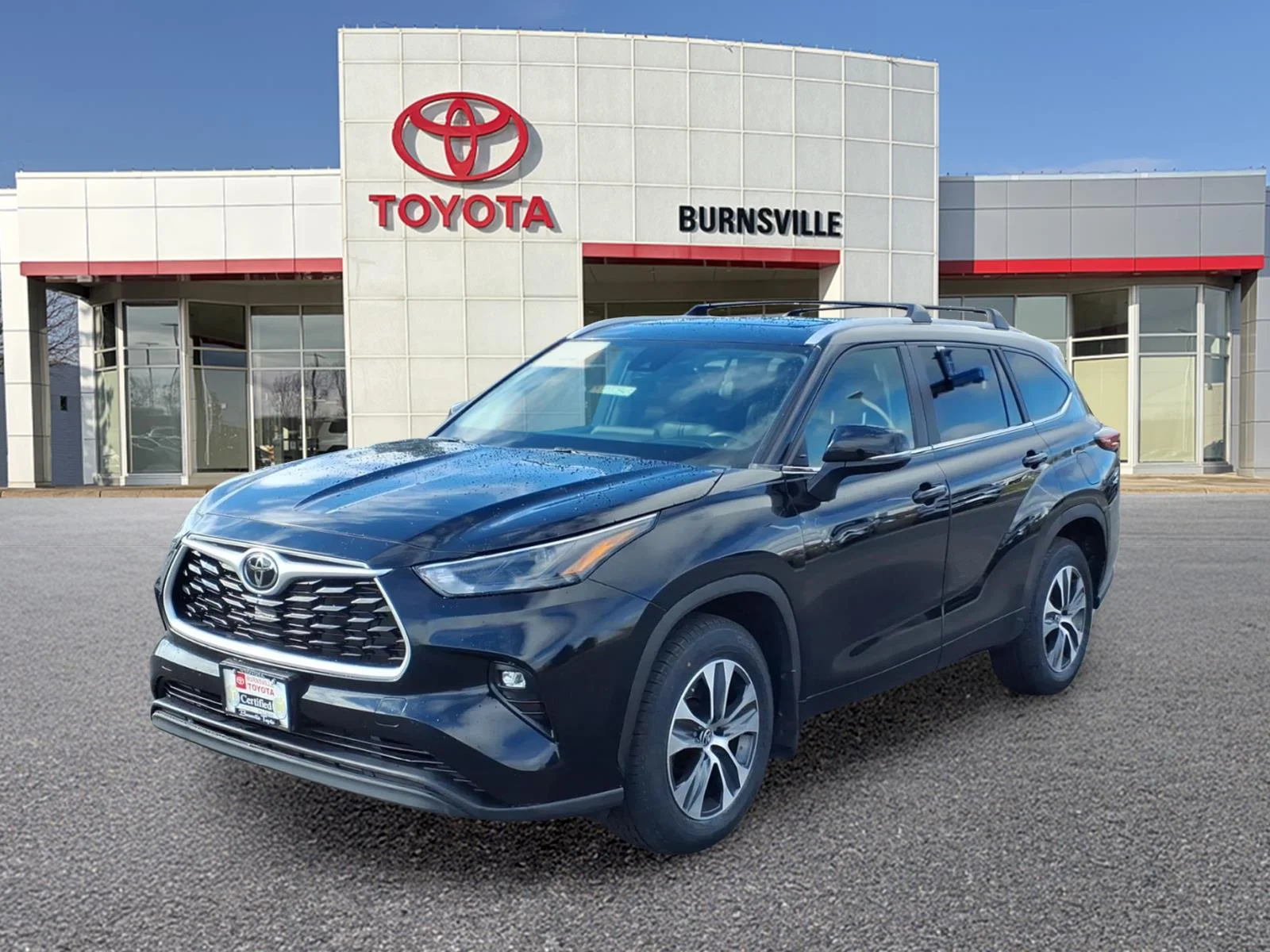 Used 2023 Black Toyota XLE image 8