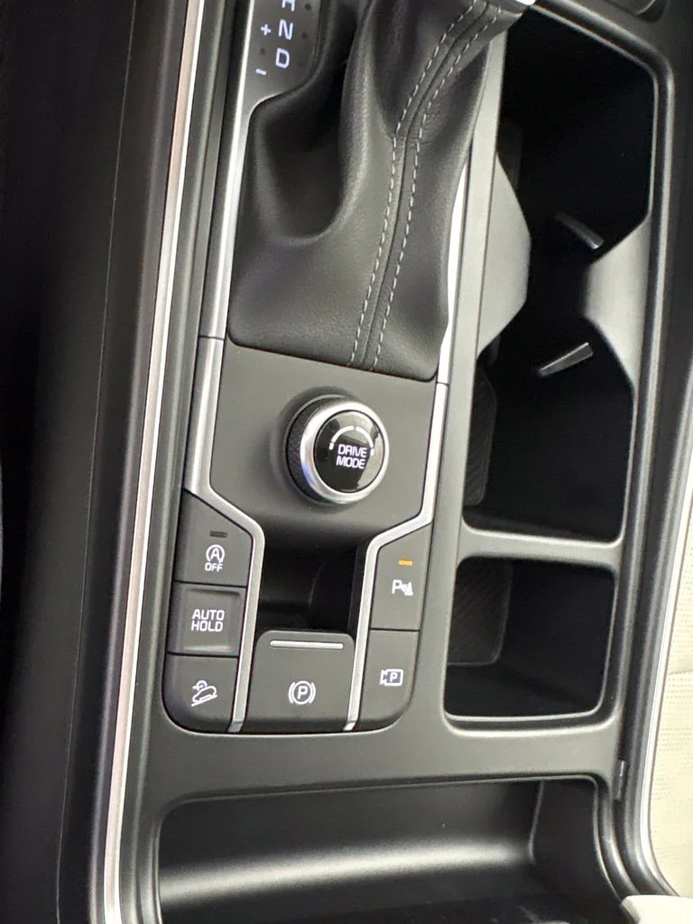 New 2026 Glacial White Pearl Kia EX image 44