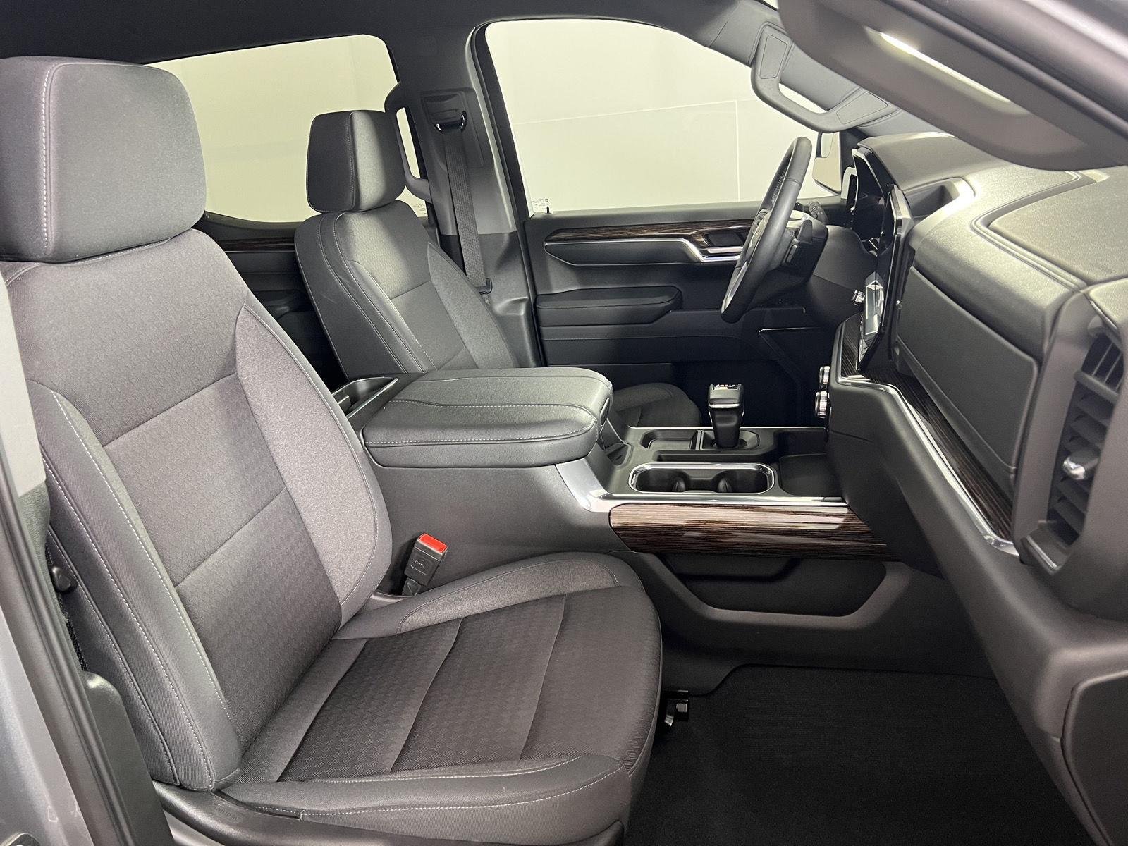 Used 2023 Sterling Metallic GMC Elevation image 23