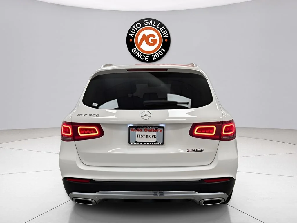 Used 2022 White Mercedes-Benz GLC 300 image 7