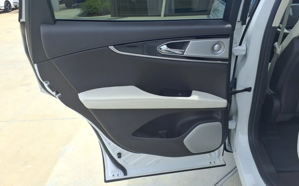 Used 2023 White Lincoln Black Label image 13