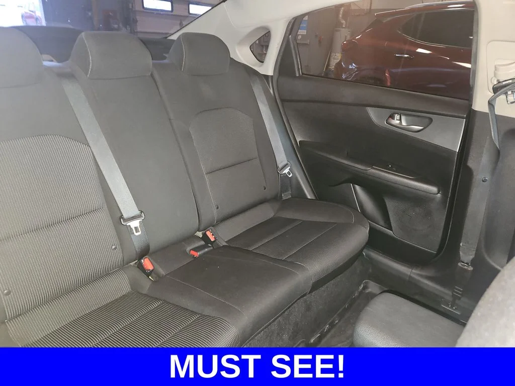 Used 2019 Black Kia LXS image 12