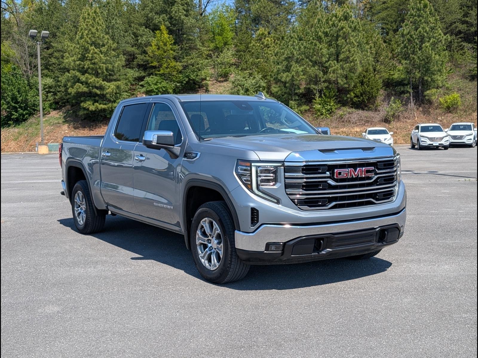2025 GMC Sierra 1500 SLT - Photo 2